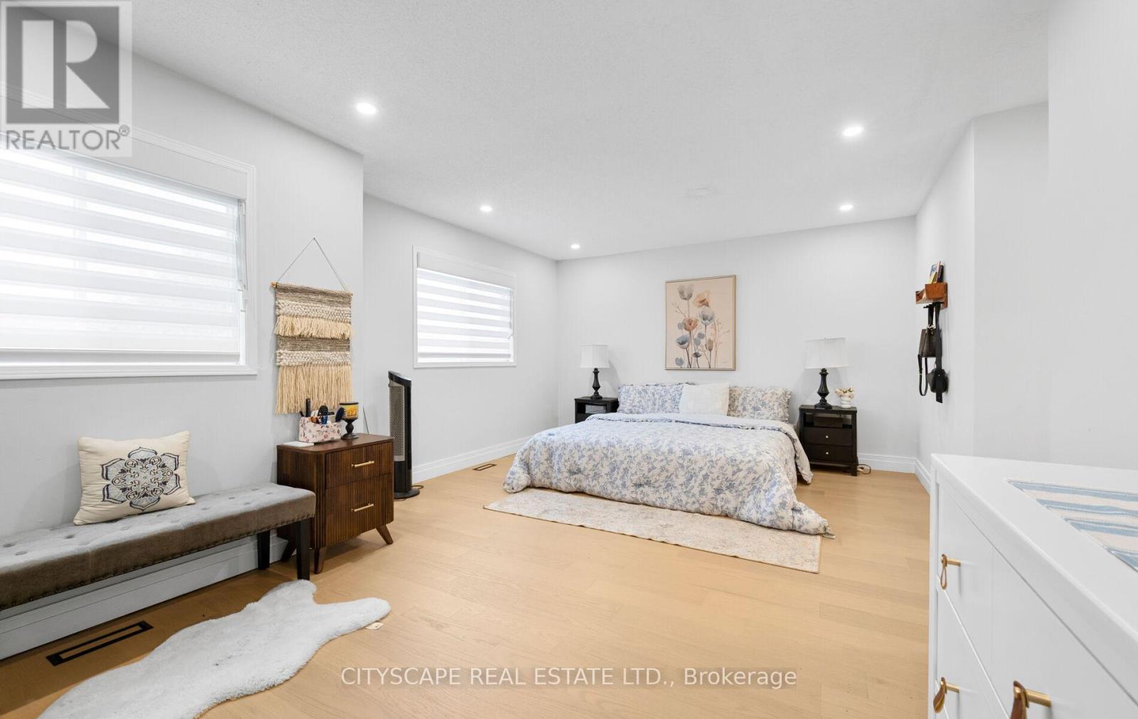 Photo 29 of 5253 Bushelgrove Circle, Mississauga ON