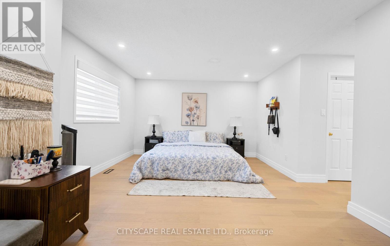 Photo 30 of 5253 Bushelgrove Circle, Mississauga ON