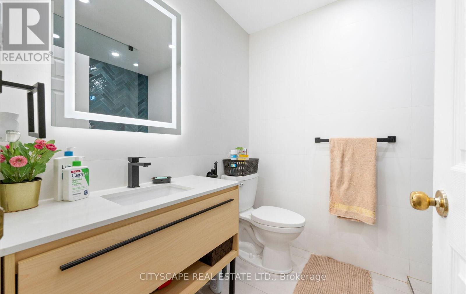 Photo 40 of 5253 Bushelgrove Circle, Mississauga ON