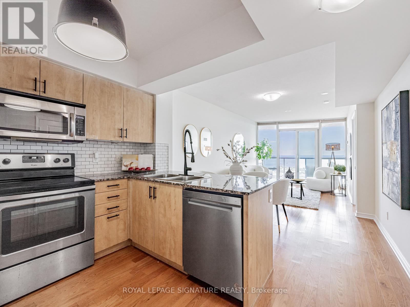 Photo 15 of 2101 2230 Lake Shore Boulevard W, Toronto ON
