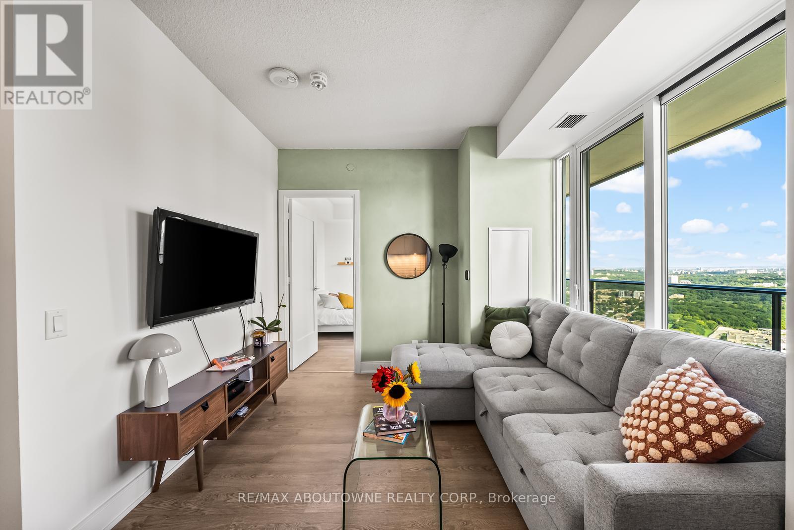 Photo 17 of 5103 70 Annie Craig Drive, Toronto ON