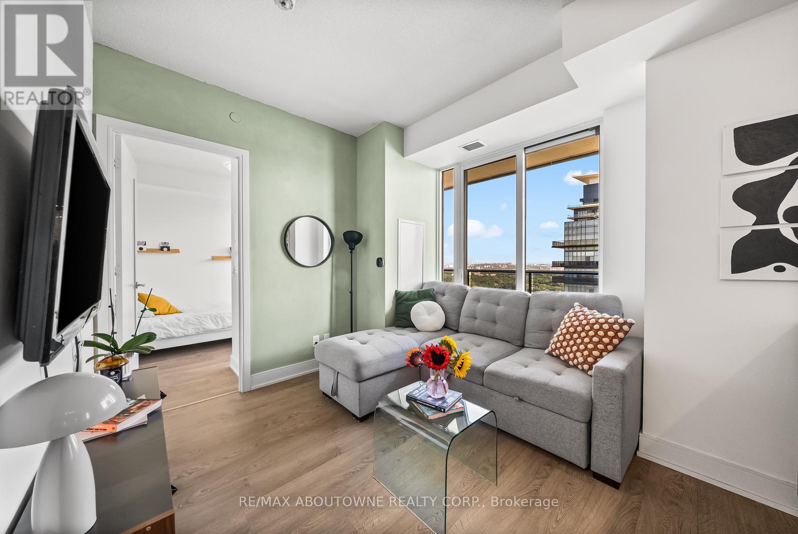 Photo 18 of 5103 70 Annie Craig Drive, Toronto ON