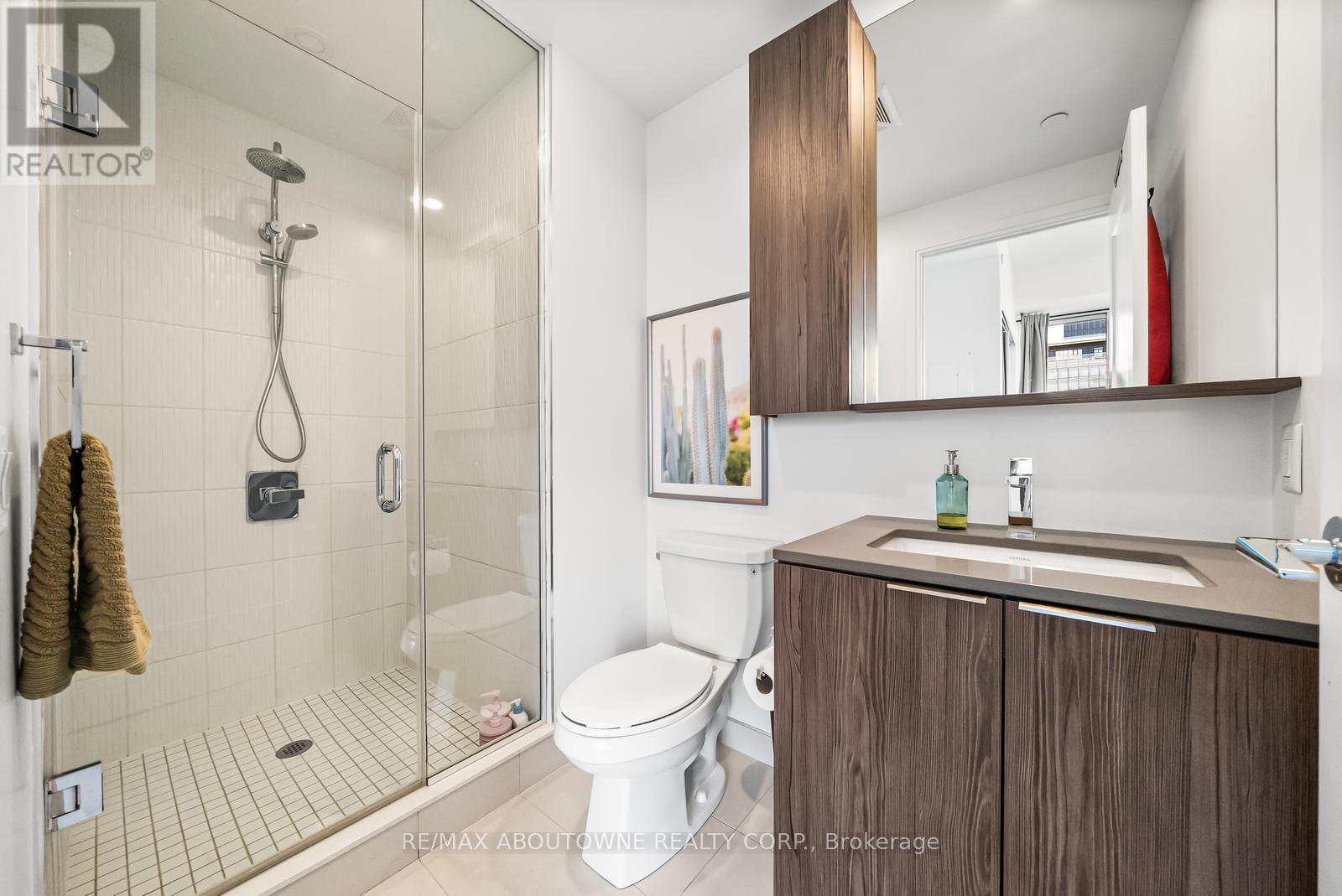 Photo 23 of 5103 70 Annie Craig Drive, Toronto ON