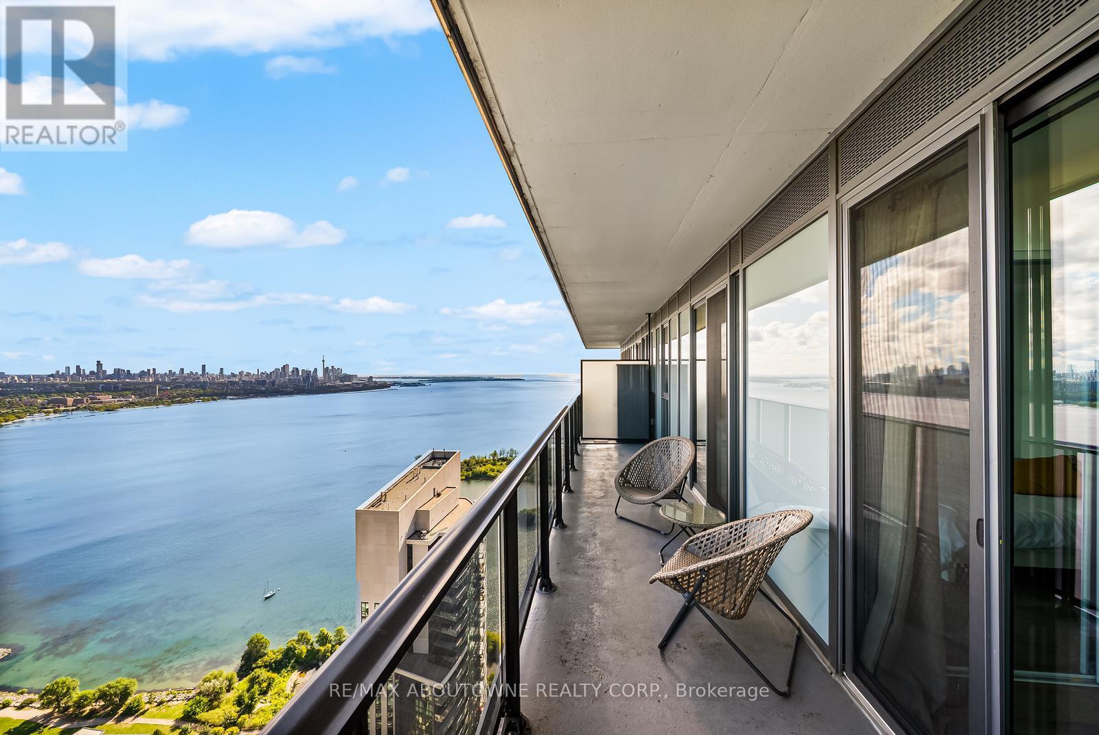 Photo 26 of 5103 70 Annie Craig Drive, Toronto ON