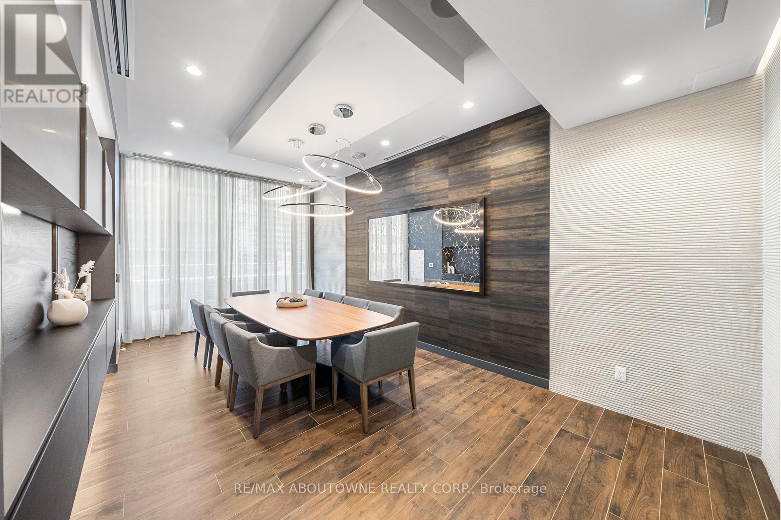 Photo 37 of 5103 70 Annie Craig Drive, Toronto ON