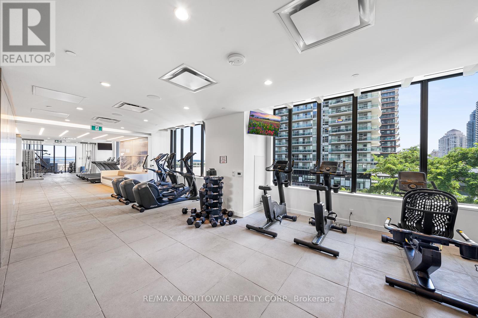 Photo 41 of 5103 70 Annie Craig Drive, Toronto ON