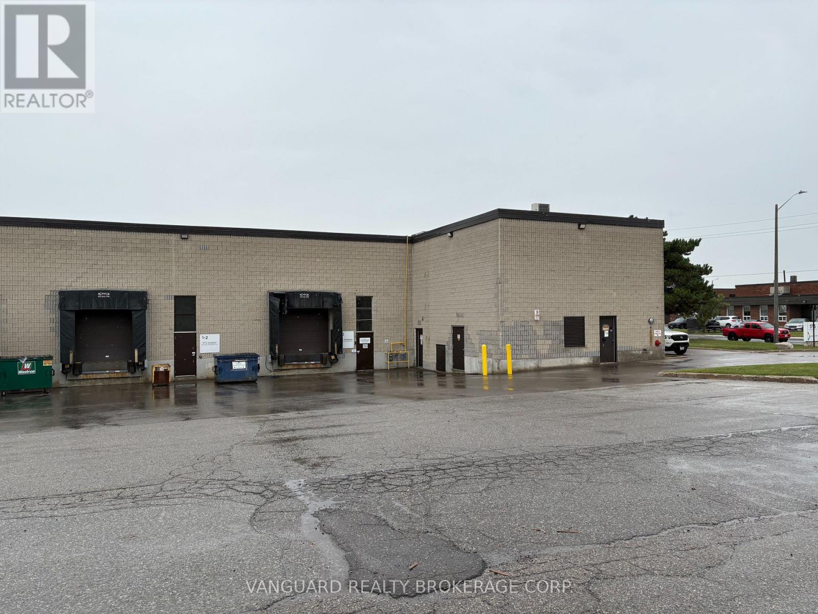 Photo 7 of 1 2 1715 Meyerside Drive, Mississauga ON