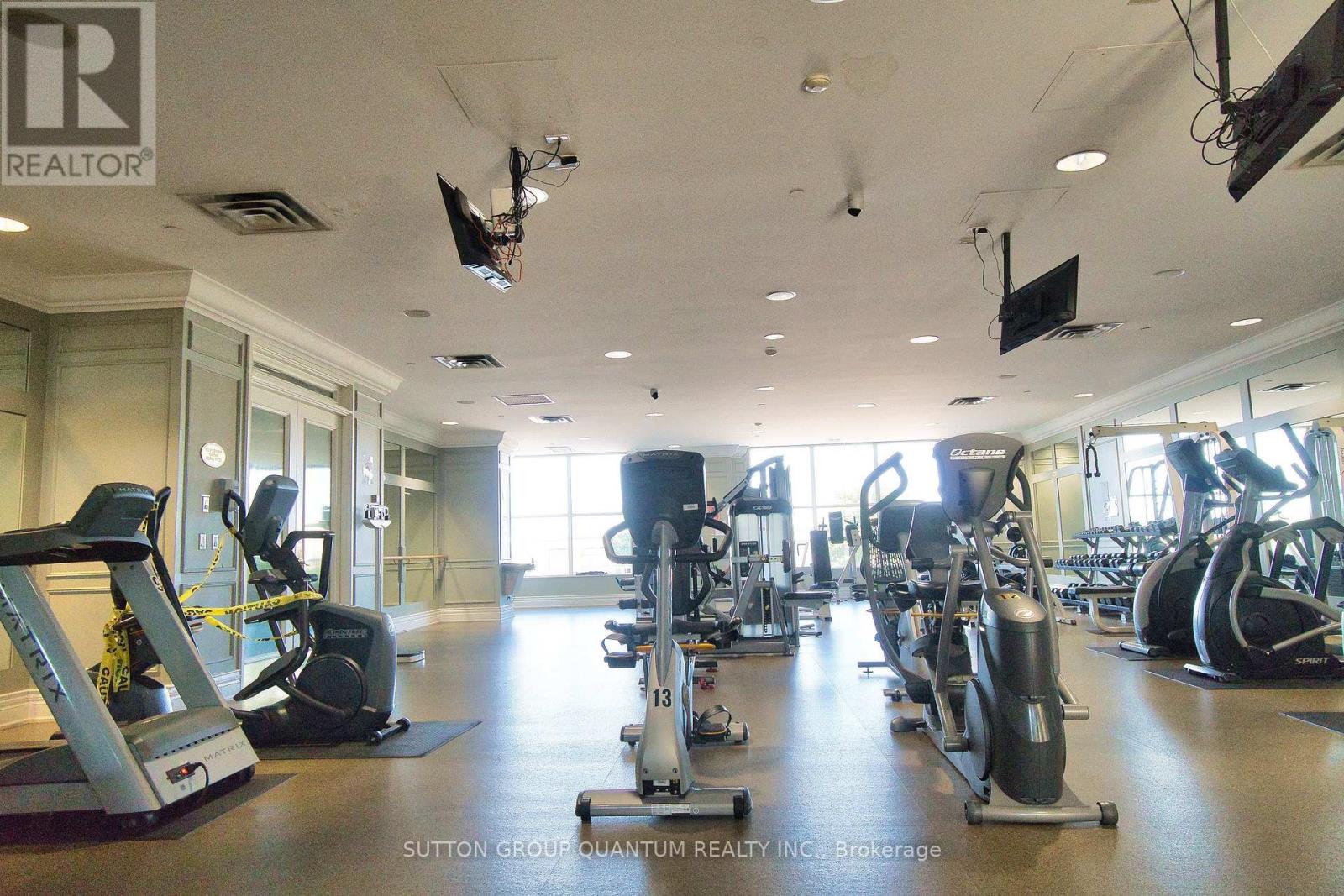 Photo 9 of 716 25 Kingsbridge Garden Circle, Mississauga ON