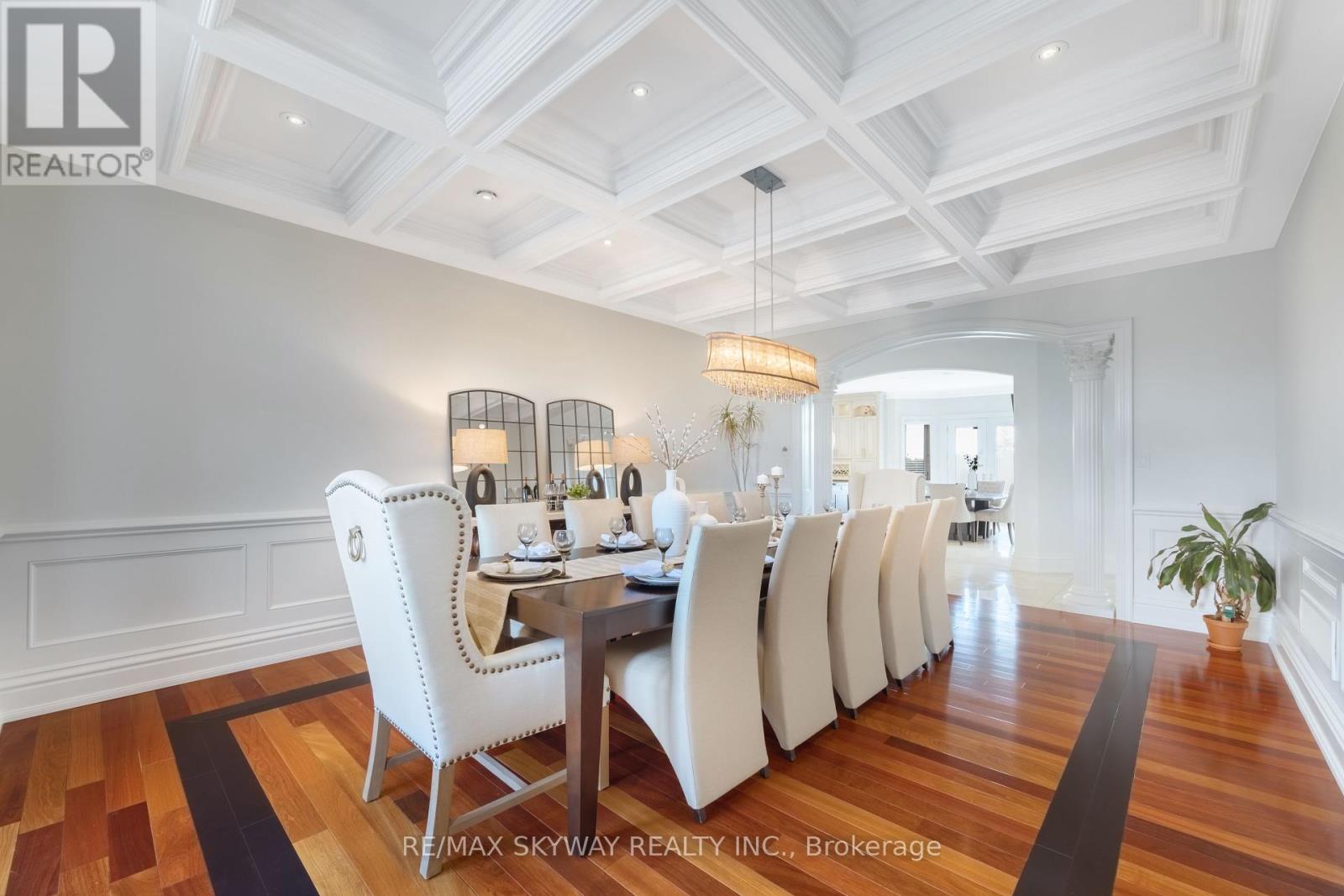 Photo 10 of 25 Everglade Drive, Brampton ON