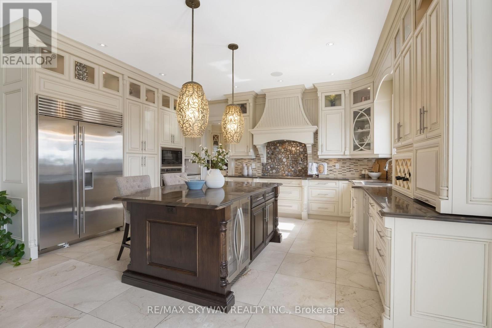 Photo 17 of 25 Everglade Drive, Brampton ON