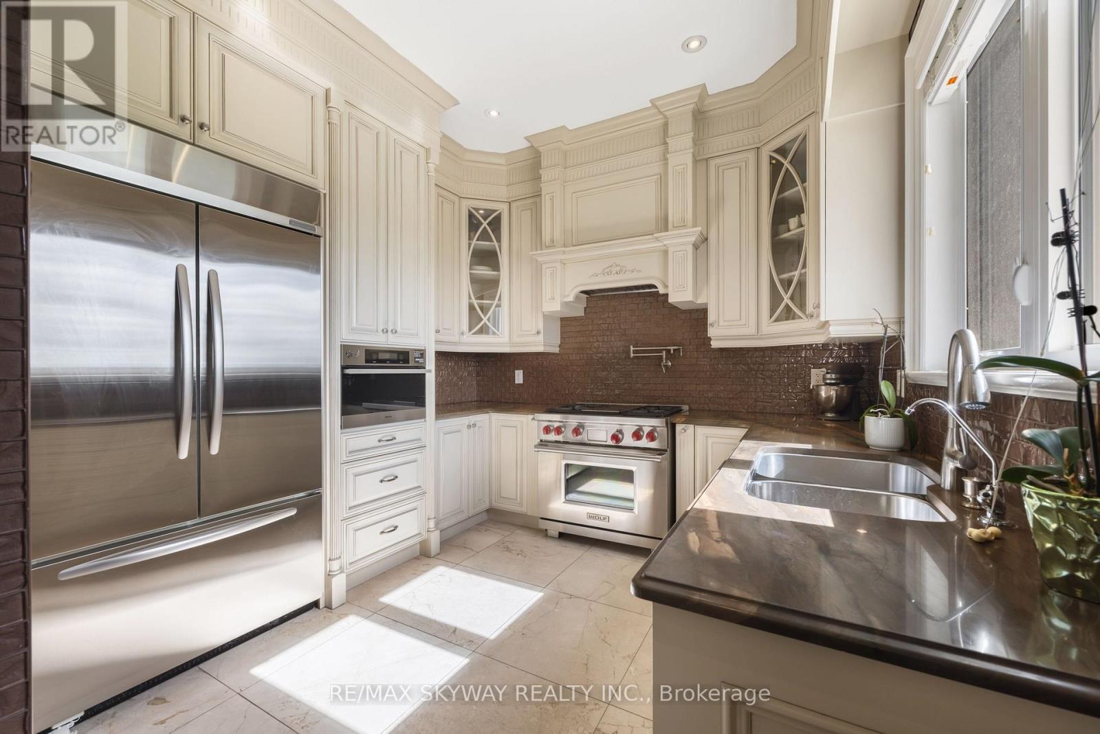 Photo 21 of 25 Everglade Drive, Brampton ON