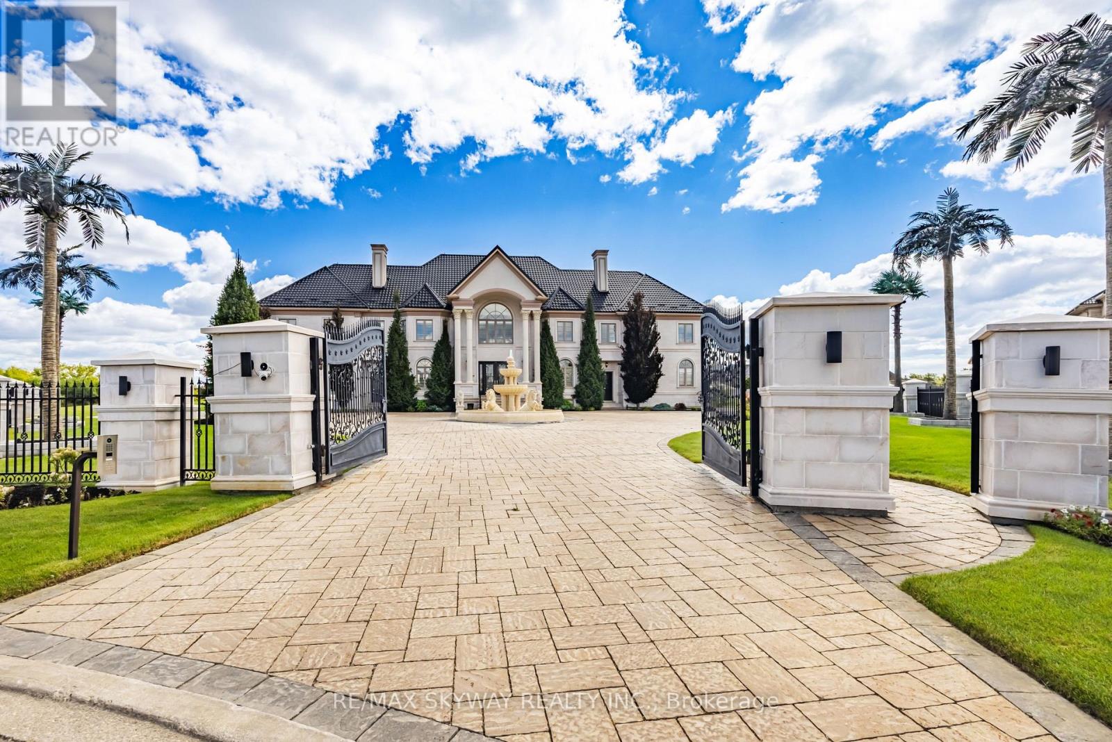 Photo 5 of 25 Everglade Drive, Brampton ON