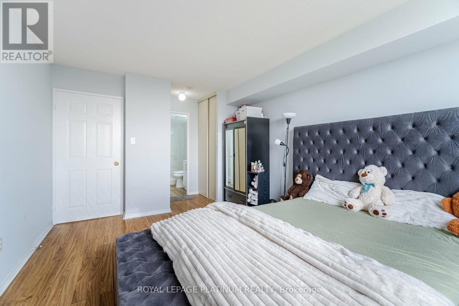 Photo 14 of 1005 30 Malta Avenue, Brampton ON