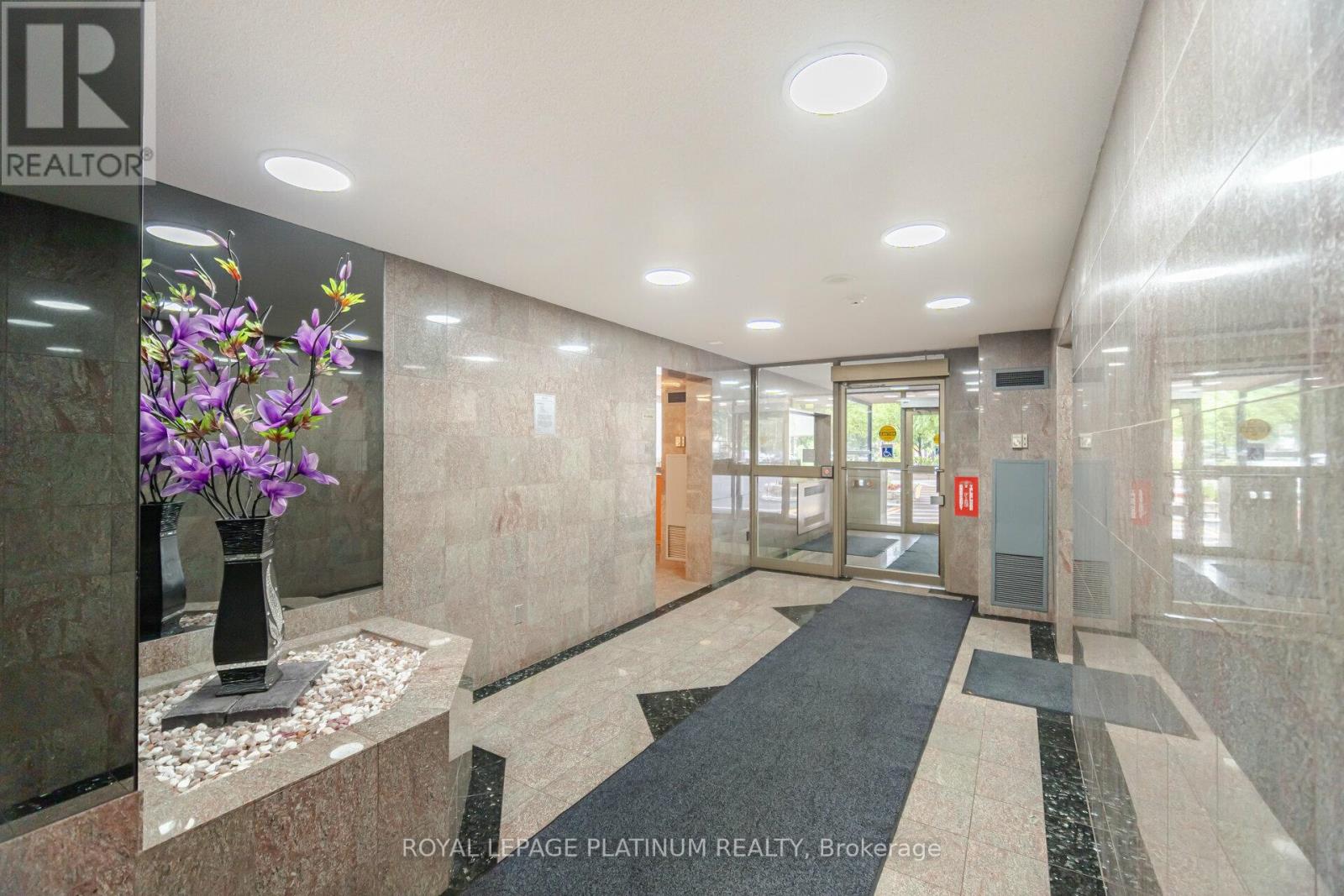Photo 28 of 1005 30 Malta Avenue, Brampton ON