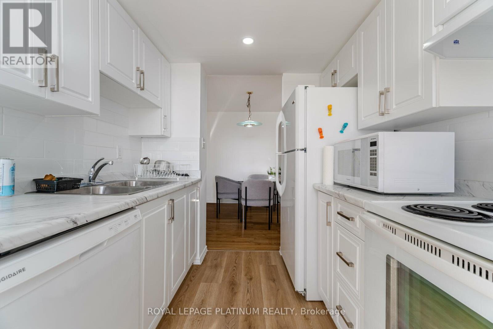 Photo 8 of 1005 30 Malta Avenue, Brampton ON