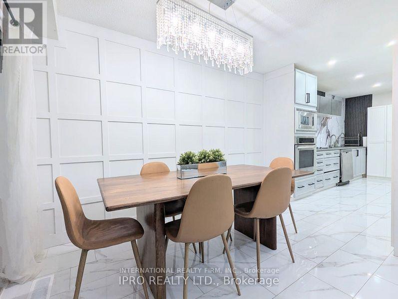 Photo 9 of 52 Vodden Court, Brampton ON