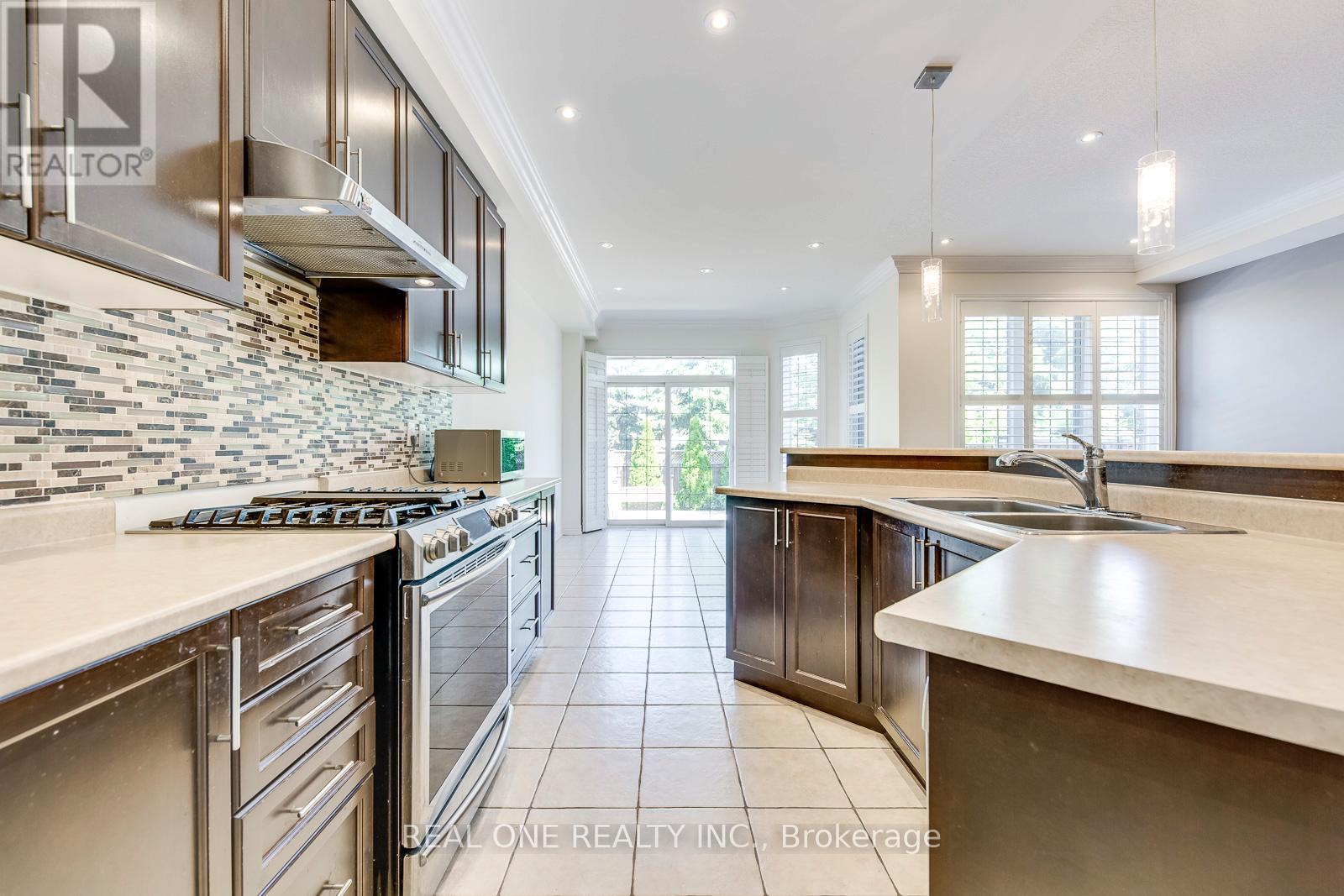 Photo 14 of 1275 Craigleith Road, Oakville ON