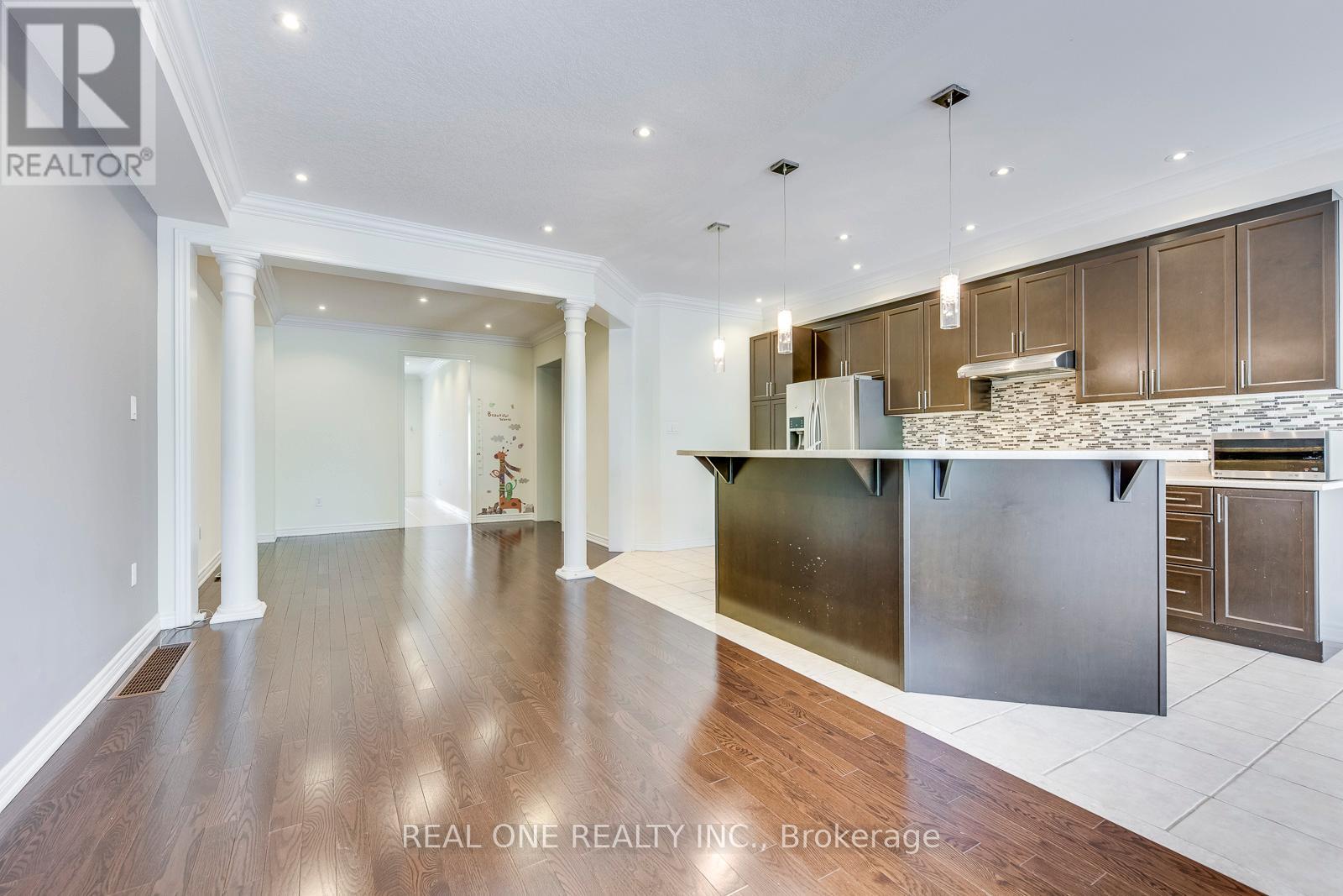 Photo 8 of 1275 Craigleith Road, Oakville ON