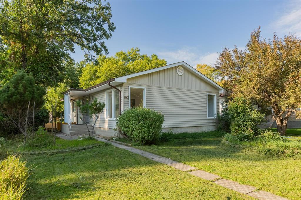 Photo 1 of 693 Patricia Avenue, Winnipeg MB