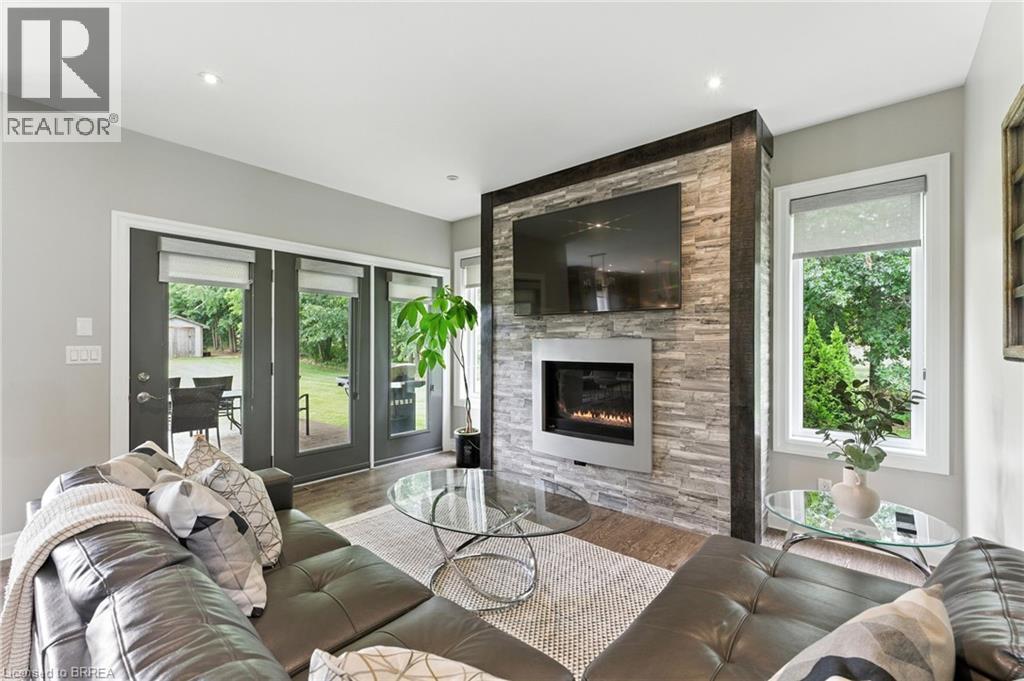 Photo 9 of 360 Windham Road 14, Simcoe ON