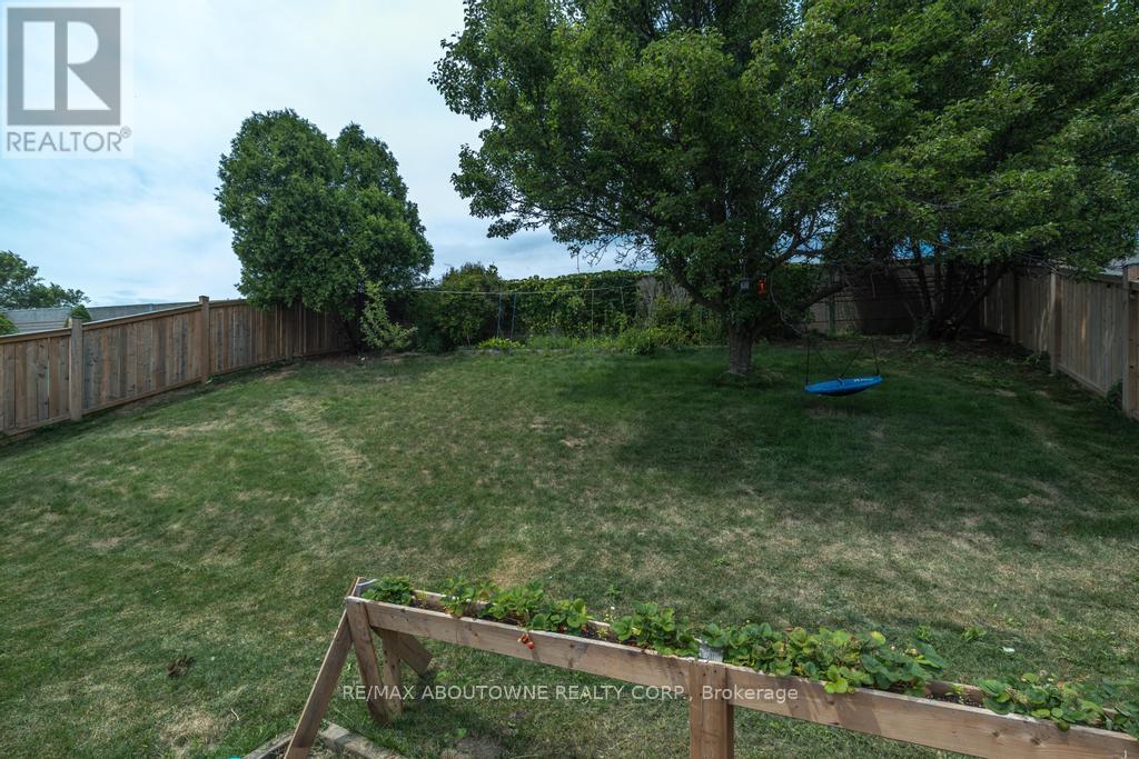 Photo 43 of 14 Sable Drive, Hamilton ON