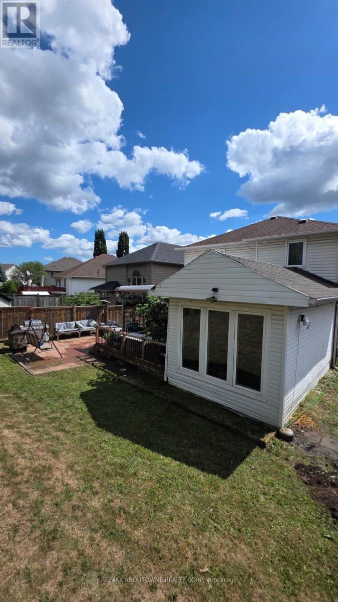 Photo 45 of 14 Sable Drive, Hamilton ON