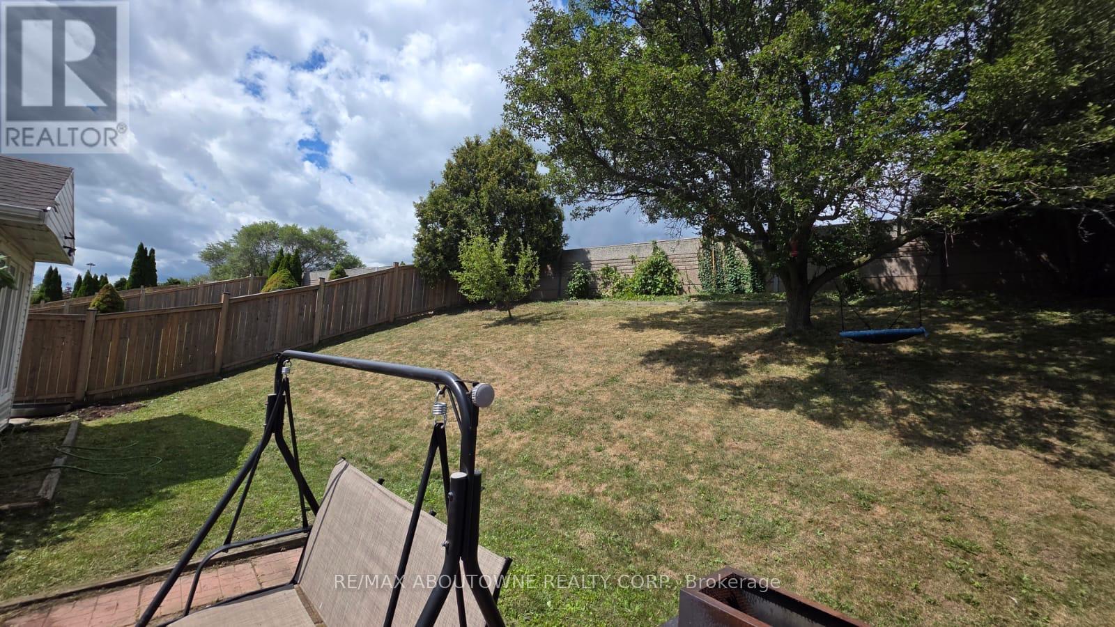 Photo 46 of 14 Sable Drive, Hamilton ON