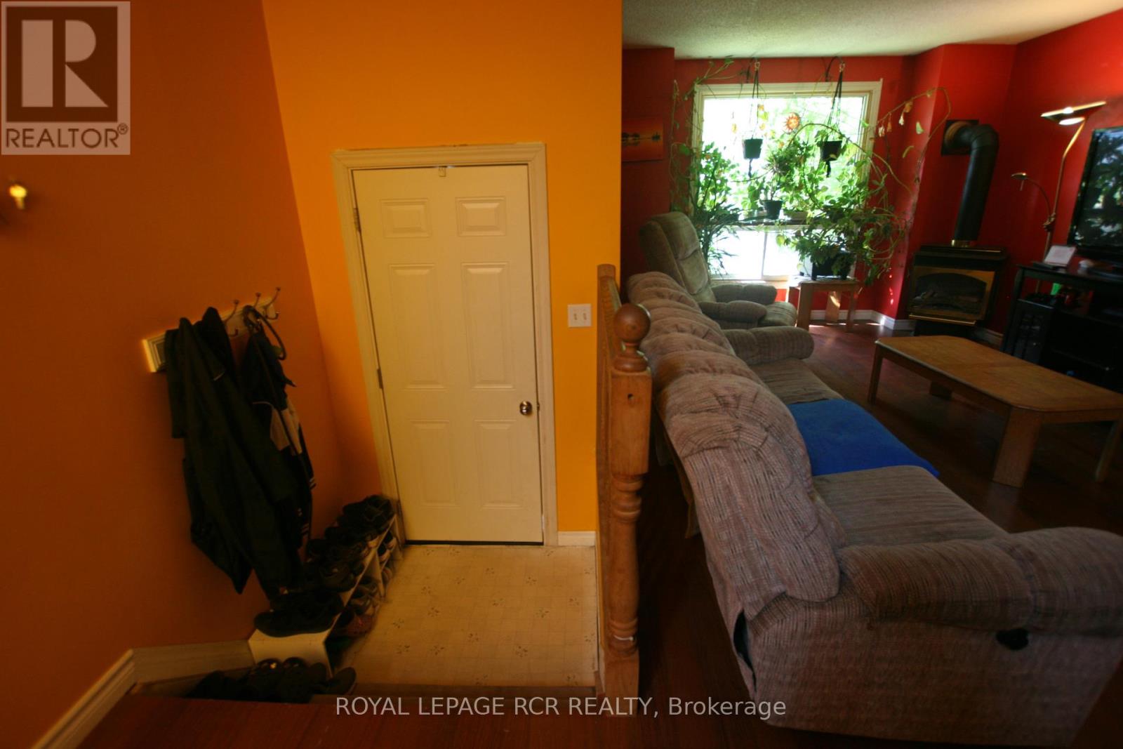 Photo 2 of 516 Pineview Gardens, Shelburne ON