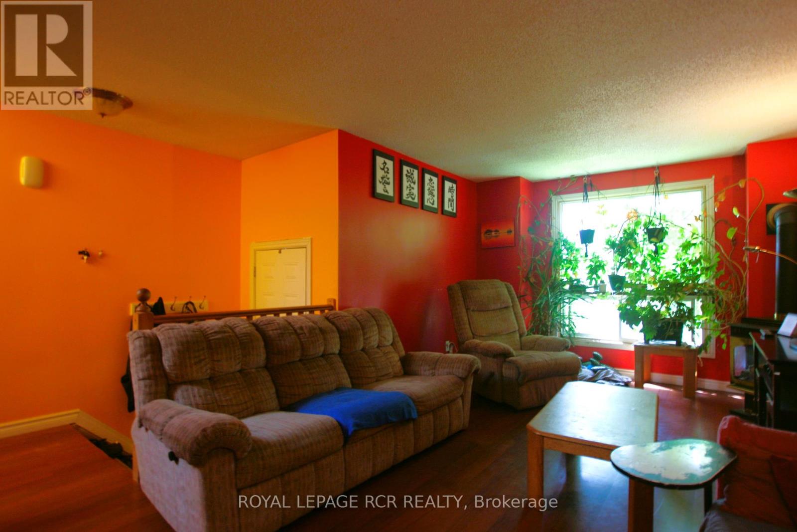 Photo 3 of 516 Pineview Gardens, Shelburne ON