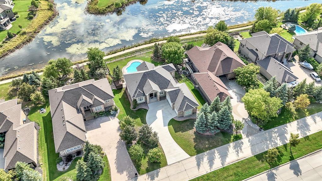 Photo 2 of 46 Southlands Drive, East St Paul MB