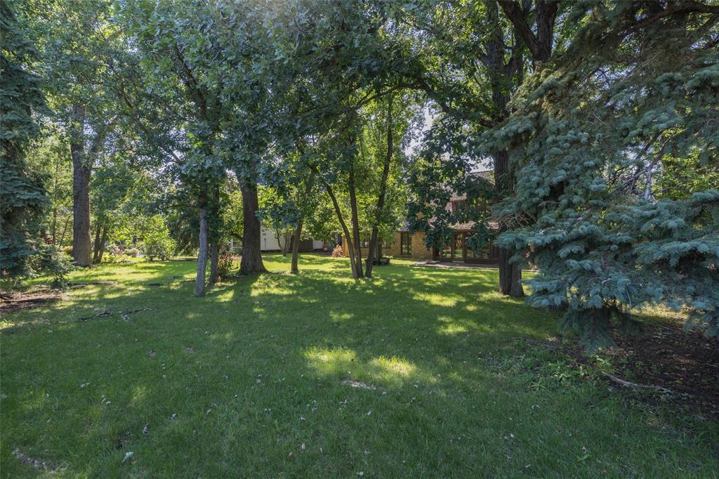Photo 38 of 633 Park Boulevard, Winnipeg MB