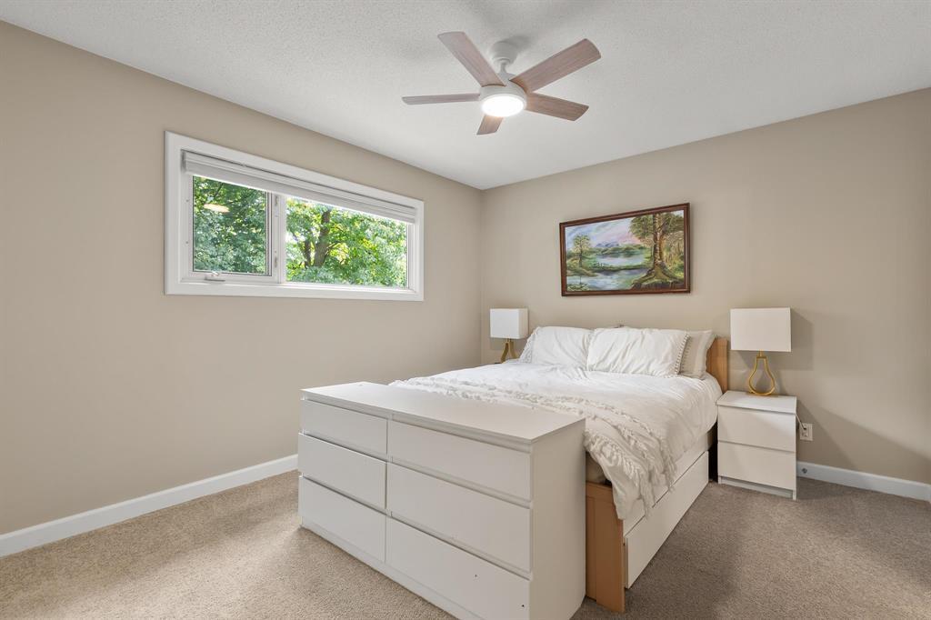 Photo 18 of 36 Pine Crescent, Steinbach MB