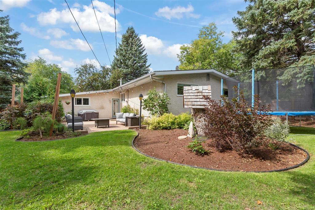 Photo 39 of 36 Pine Crescent, Steinbach MB