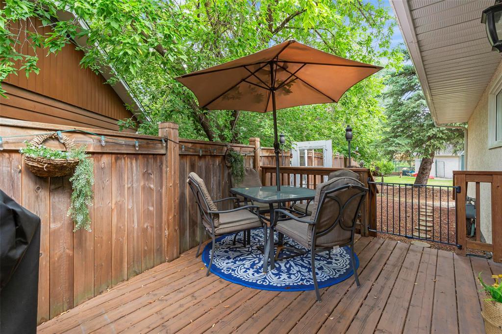 Photo 43 of 36 Pine Crescent, Steinbach MB