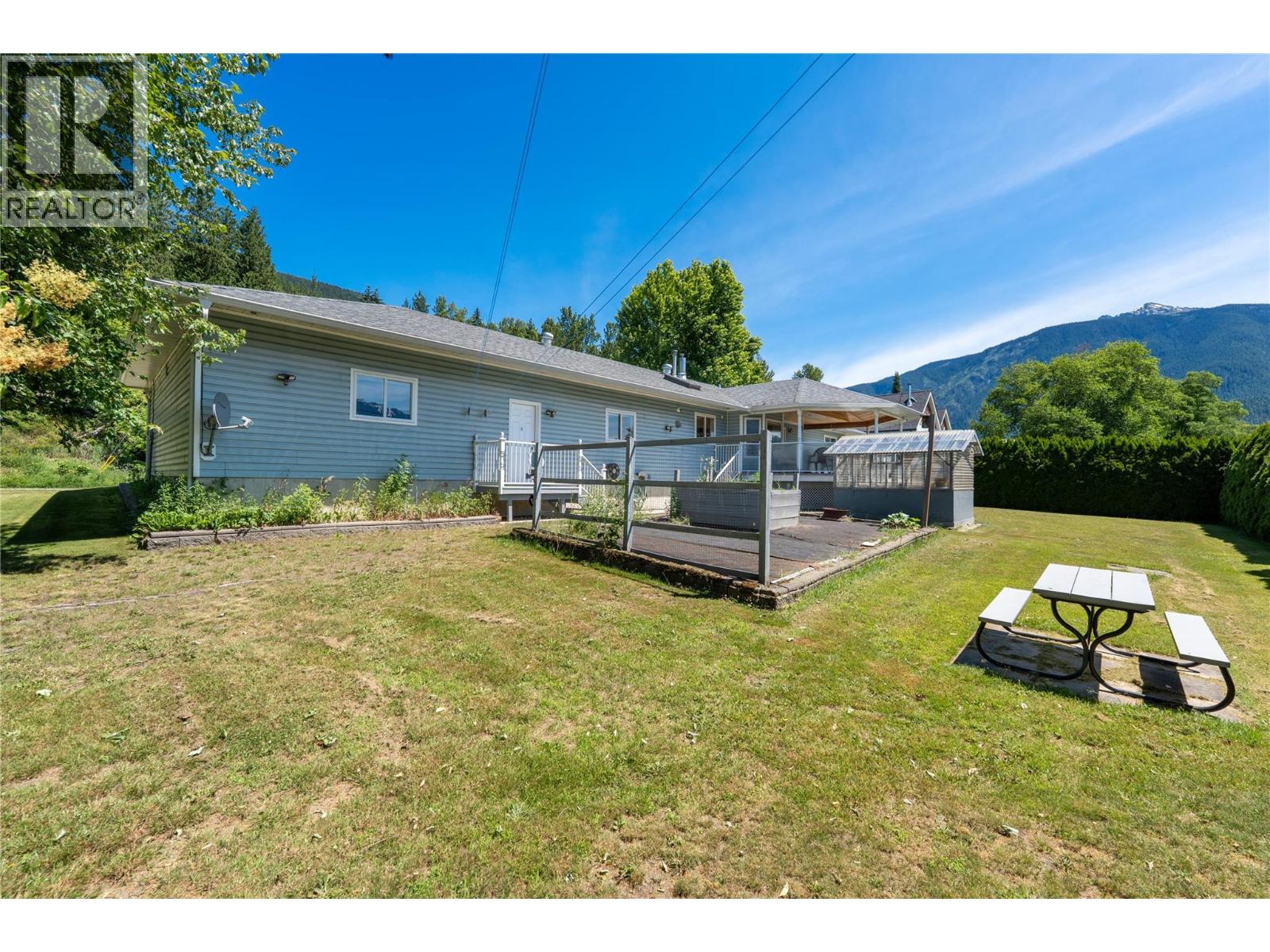 139 Track Street Street E, Revelstoke