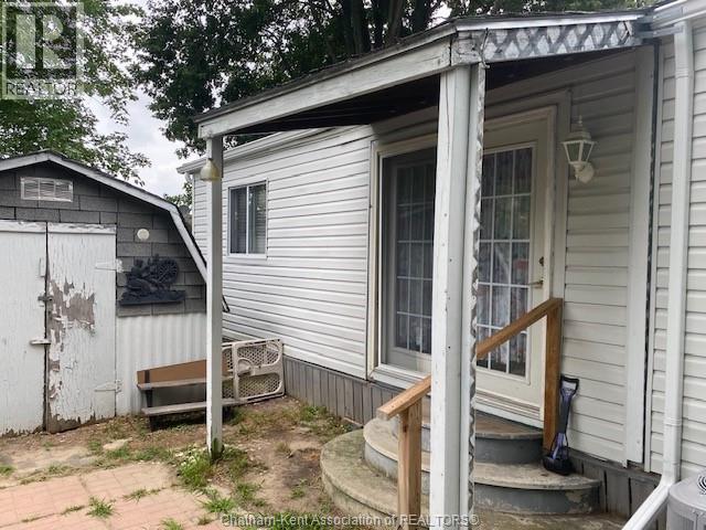 Photo 15 of 95 Regency Drive, Chatham ON