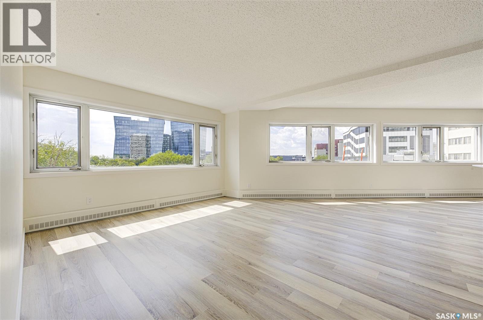 Photo 13 of 470 424 Spadina Crescent E, Saskatoon SK