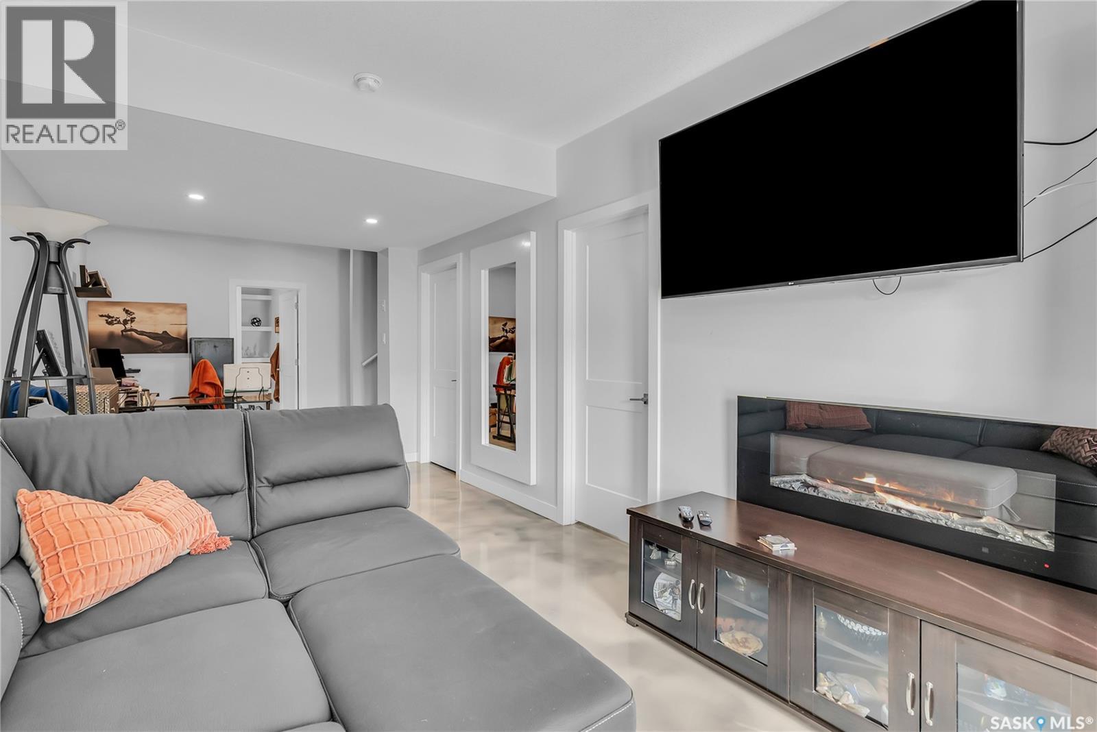 Single Family House 2 Level for Sale in   Evergreen BOULEVARD Saskatoon 