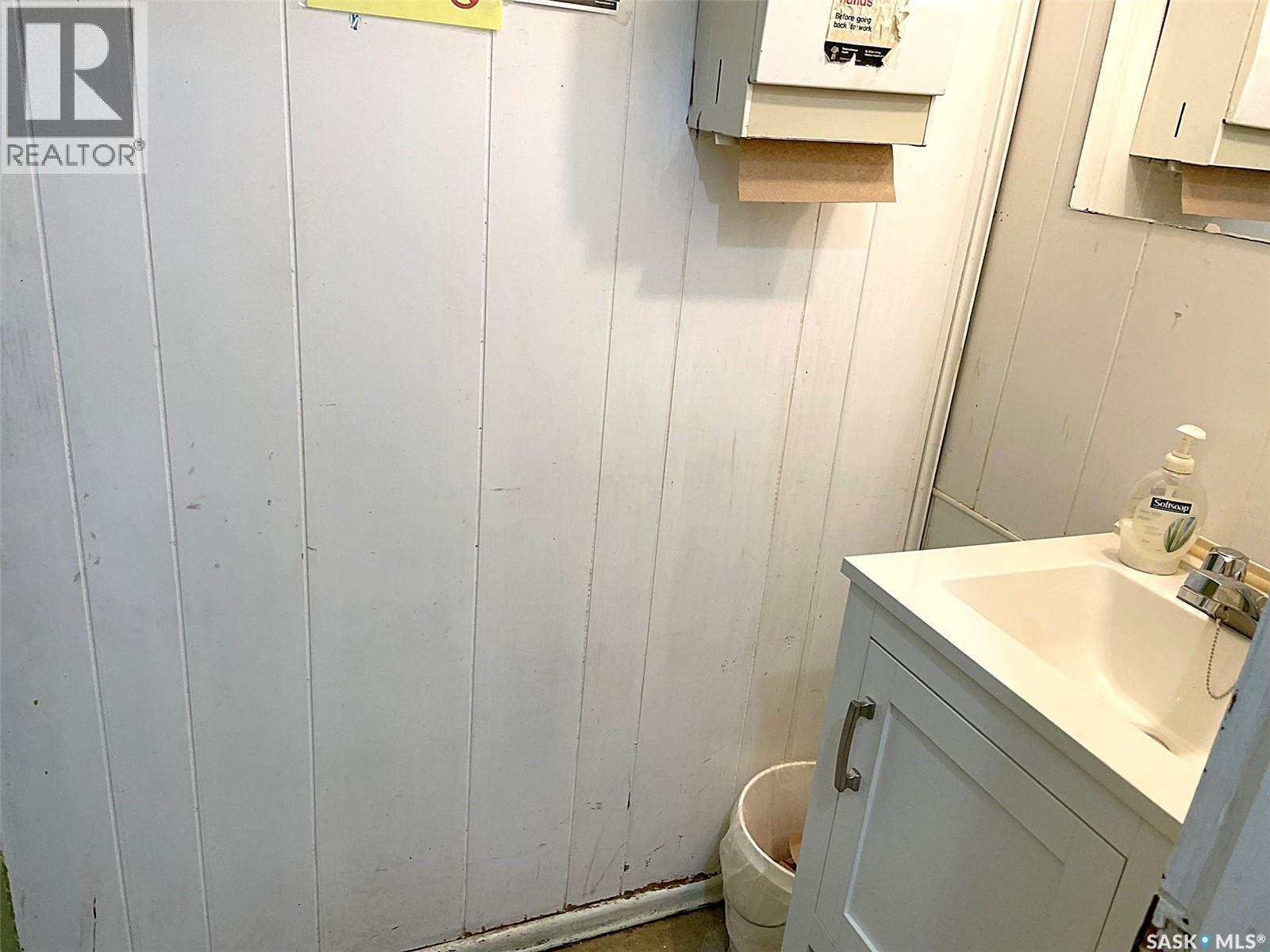 407 Main STREET — photo 18