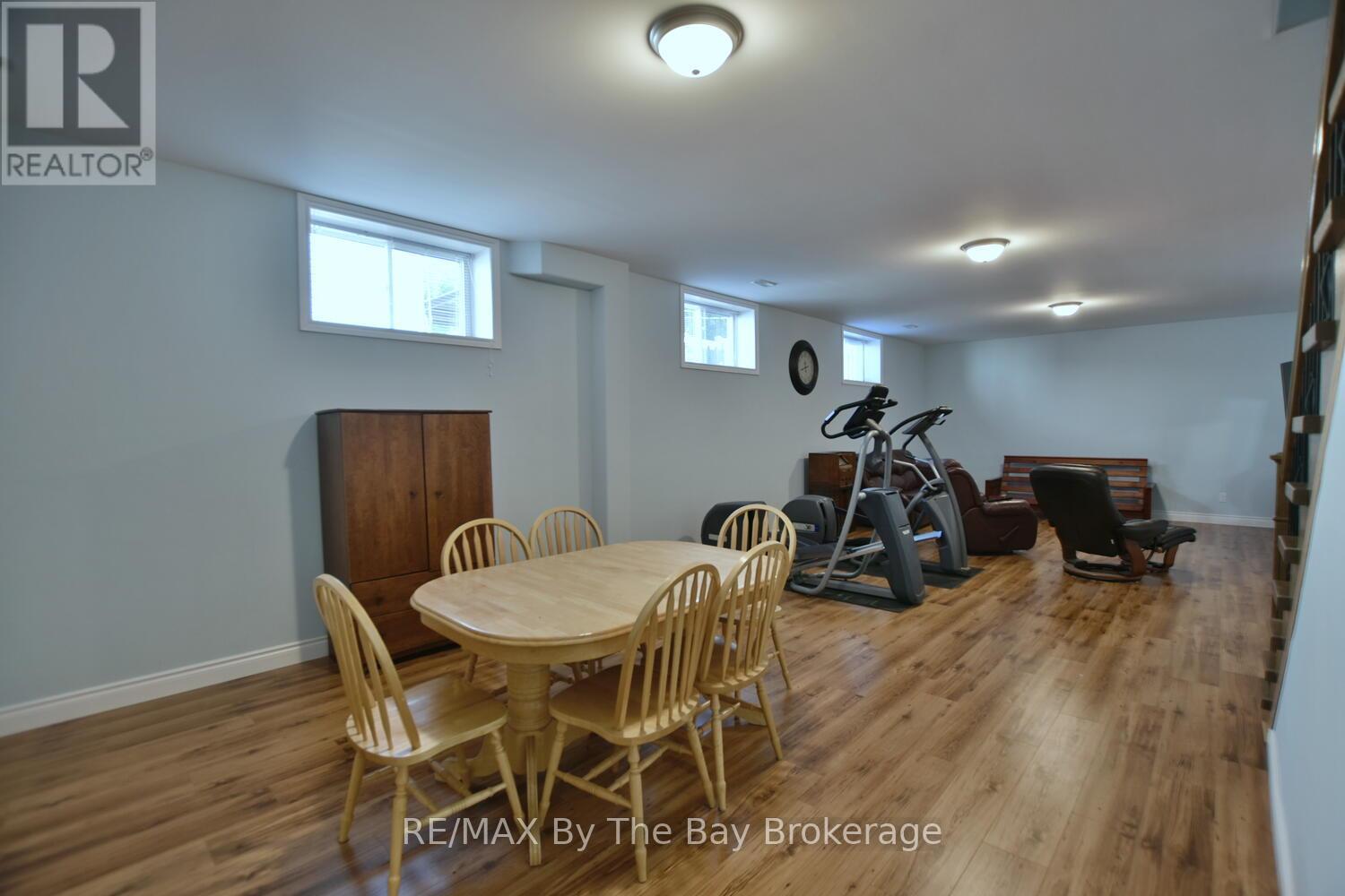 Photo 30 of 37 Wesley Avenue, Wasaga Beach ON