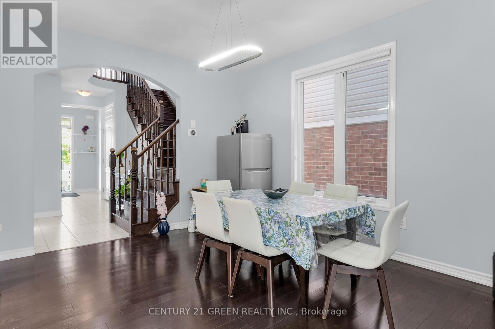 Photo 14 of 940 Dice Way, Milton ON