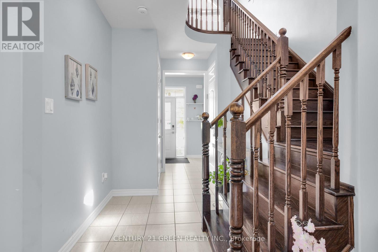 Photo 16 of 940 Dice Way, Milton ON