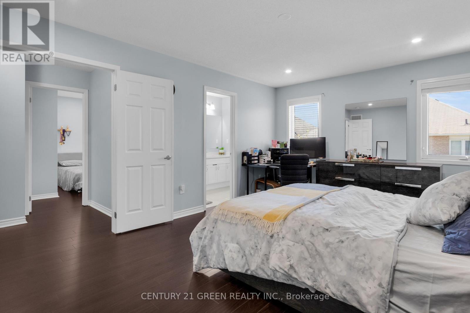 Photo 23 of 940 Dice Way, Milton ON