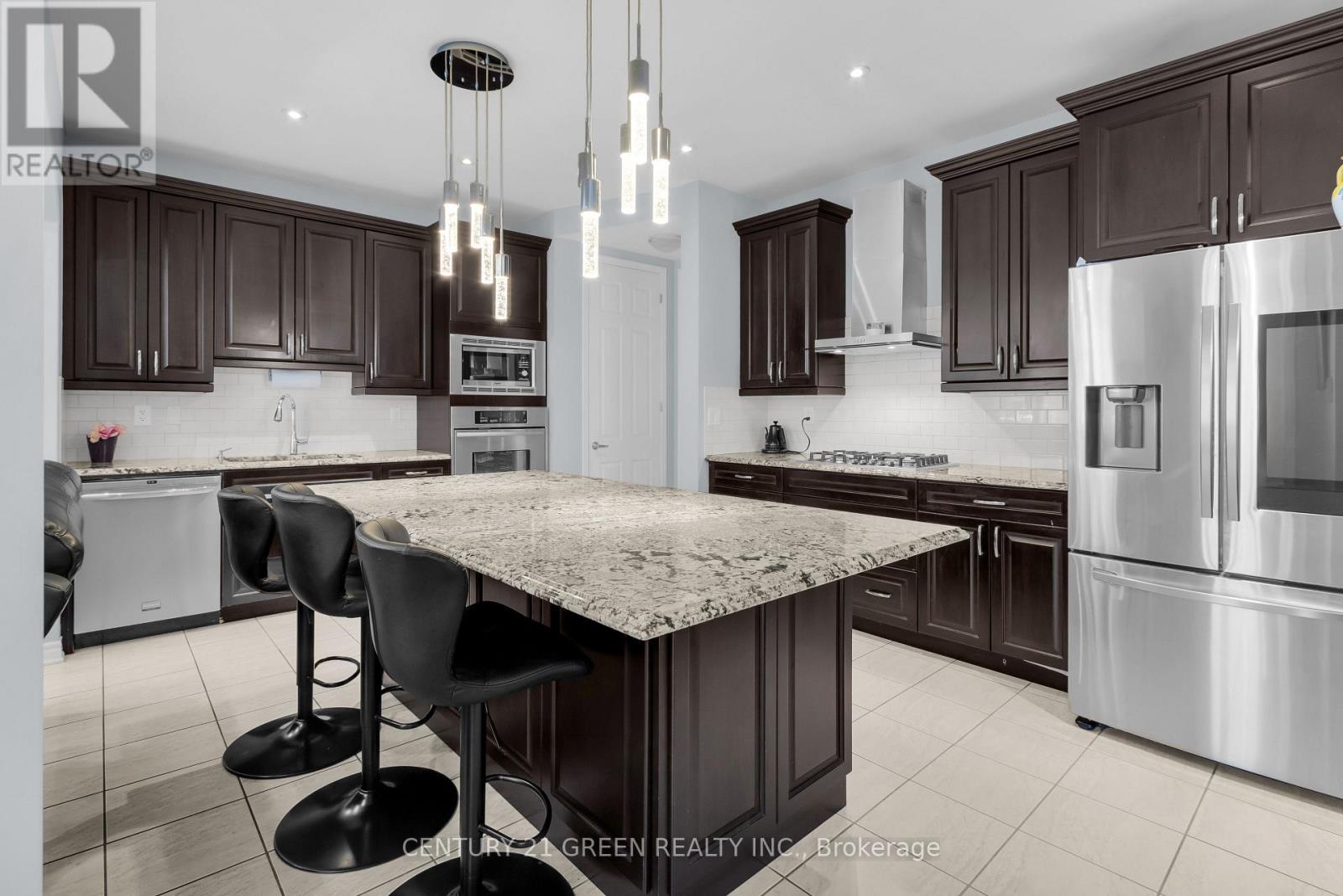 Photo 10 of 940 Dice Way, Milton ON