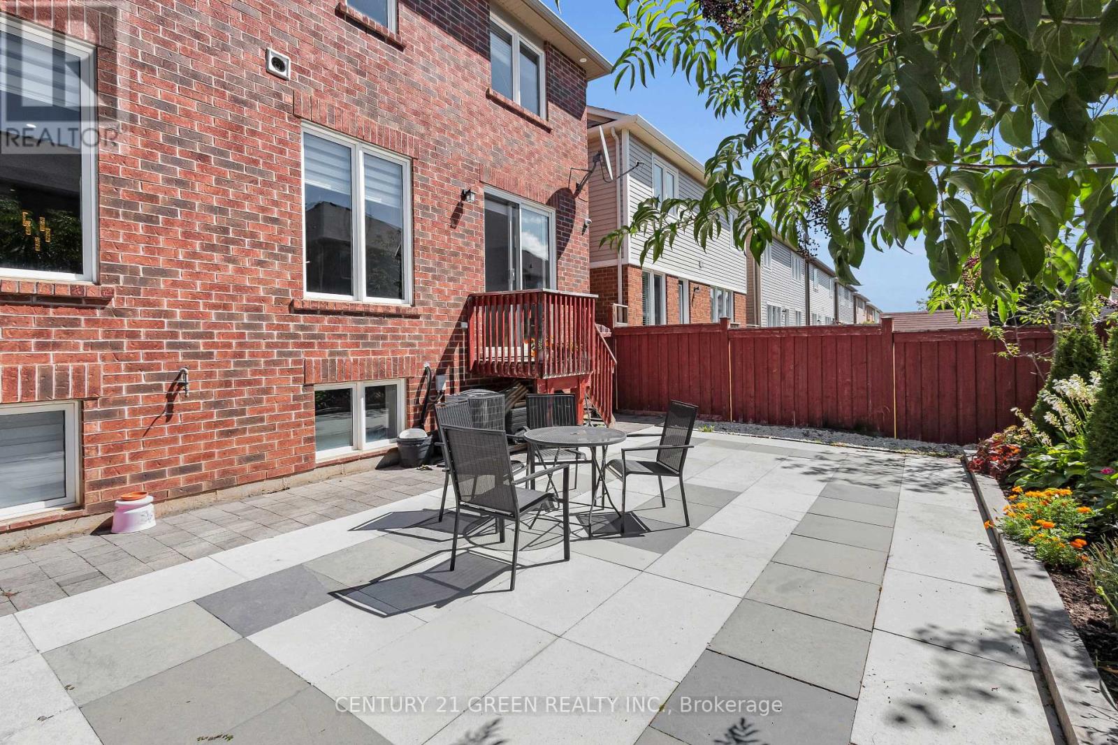 Photo 41 of 940 Dice Way, Milton ON