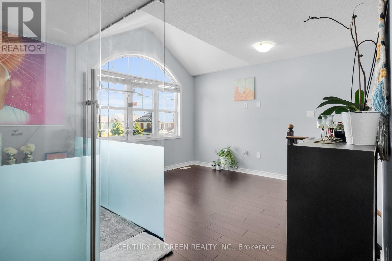 Photo 17 of 940 Dice Way, Milton ON