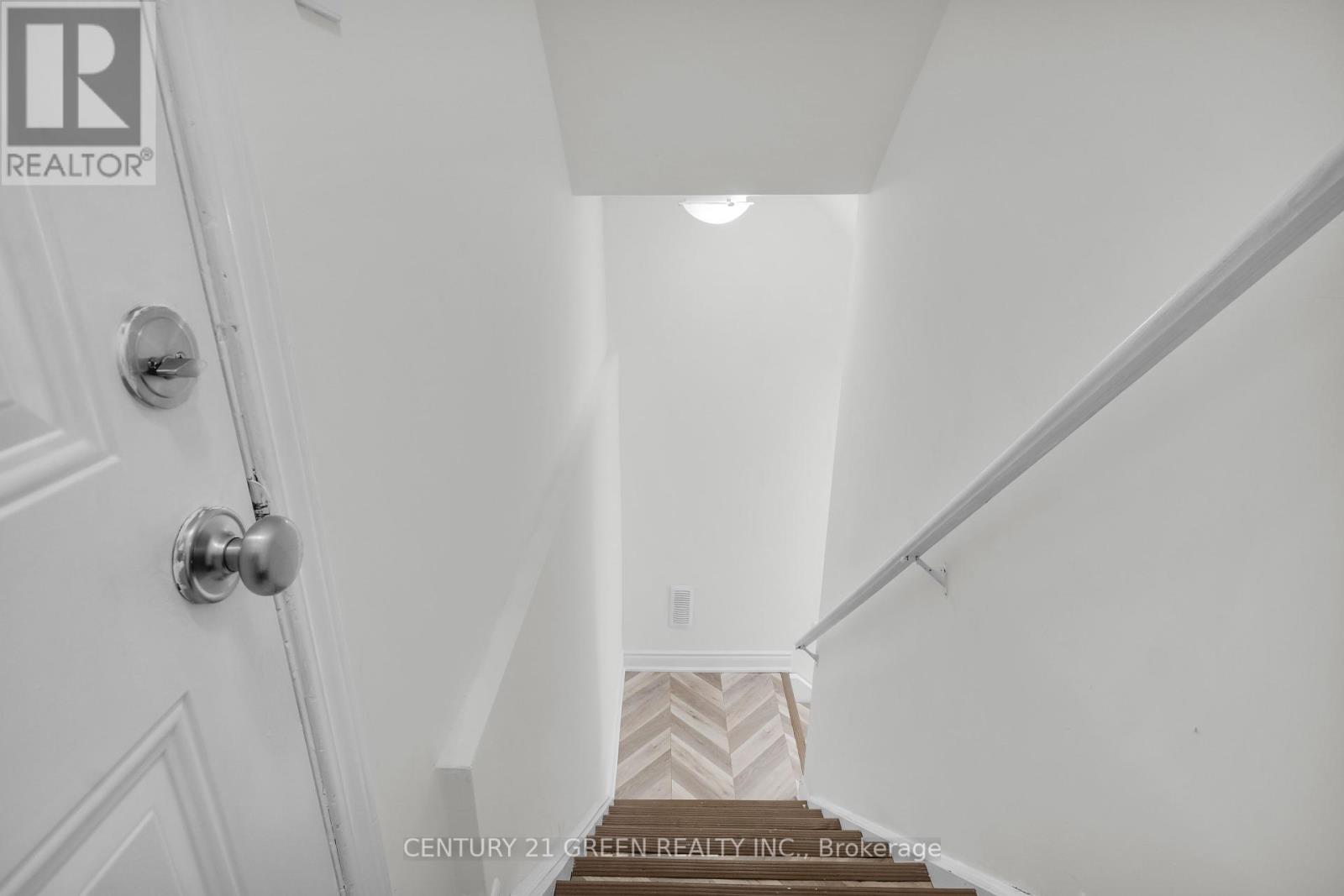 Photo 30 of 940 Dice Way, Milton ON