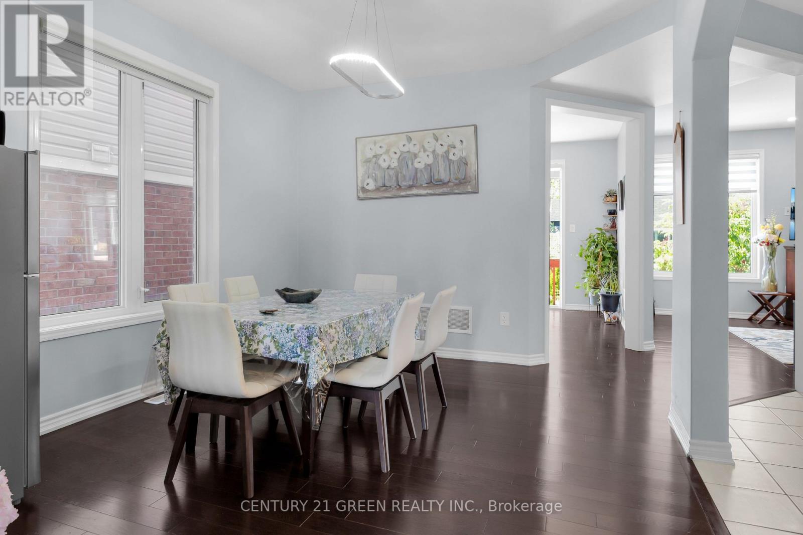 Photo 8 of 940 Dice Way, Milton ON