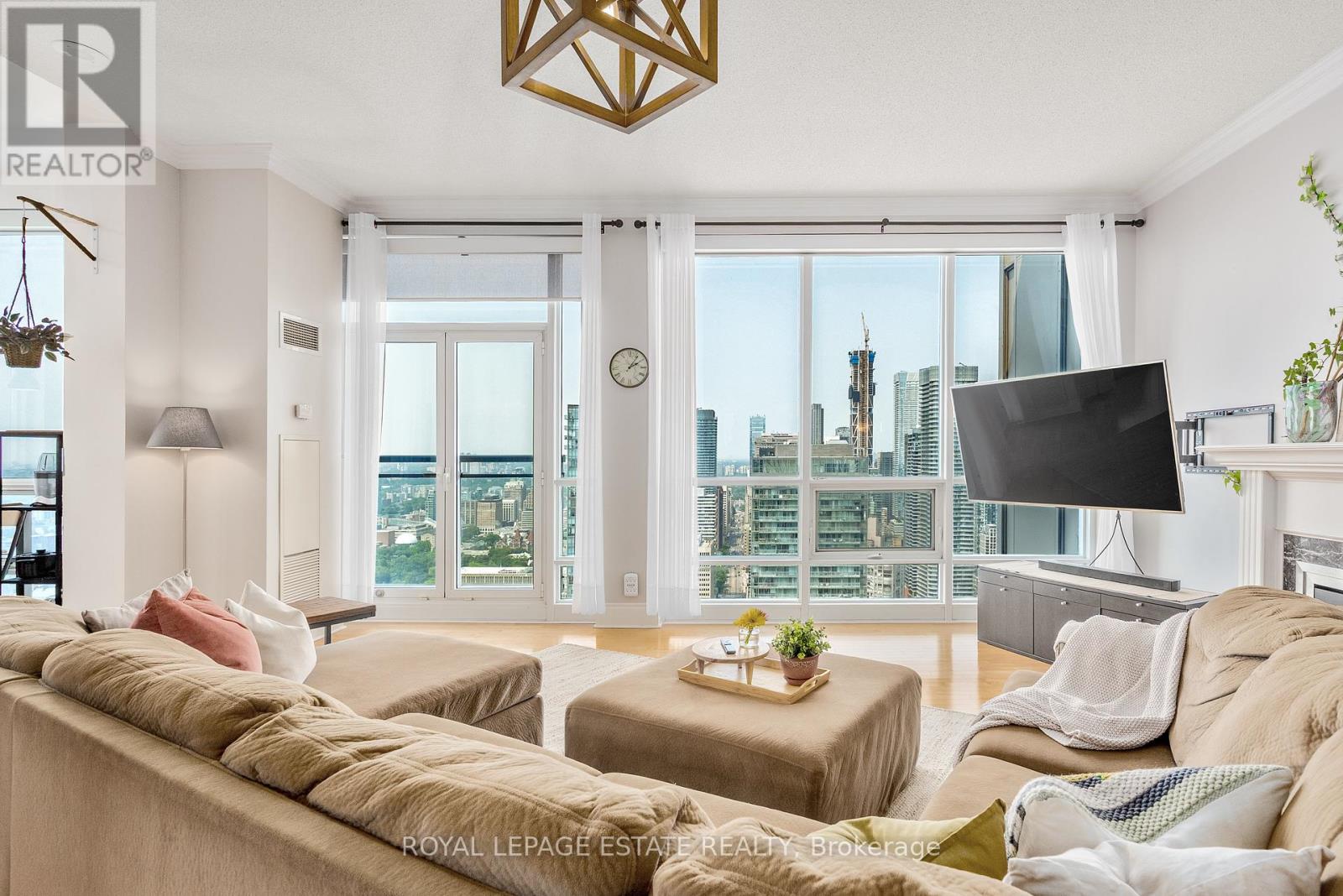 Photo 1 of Ph 06 763 Bay Street, Toronto ON