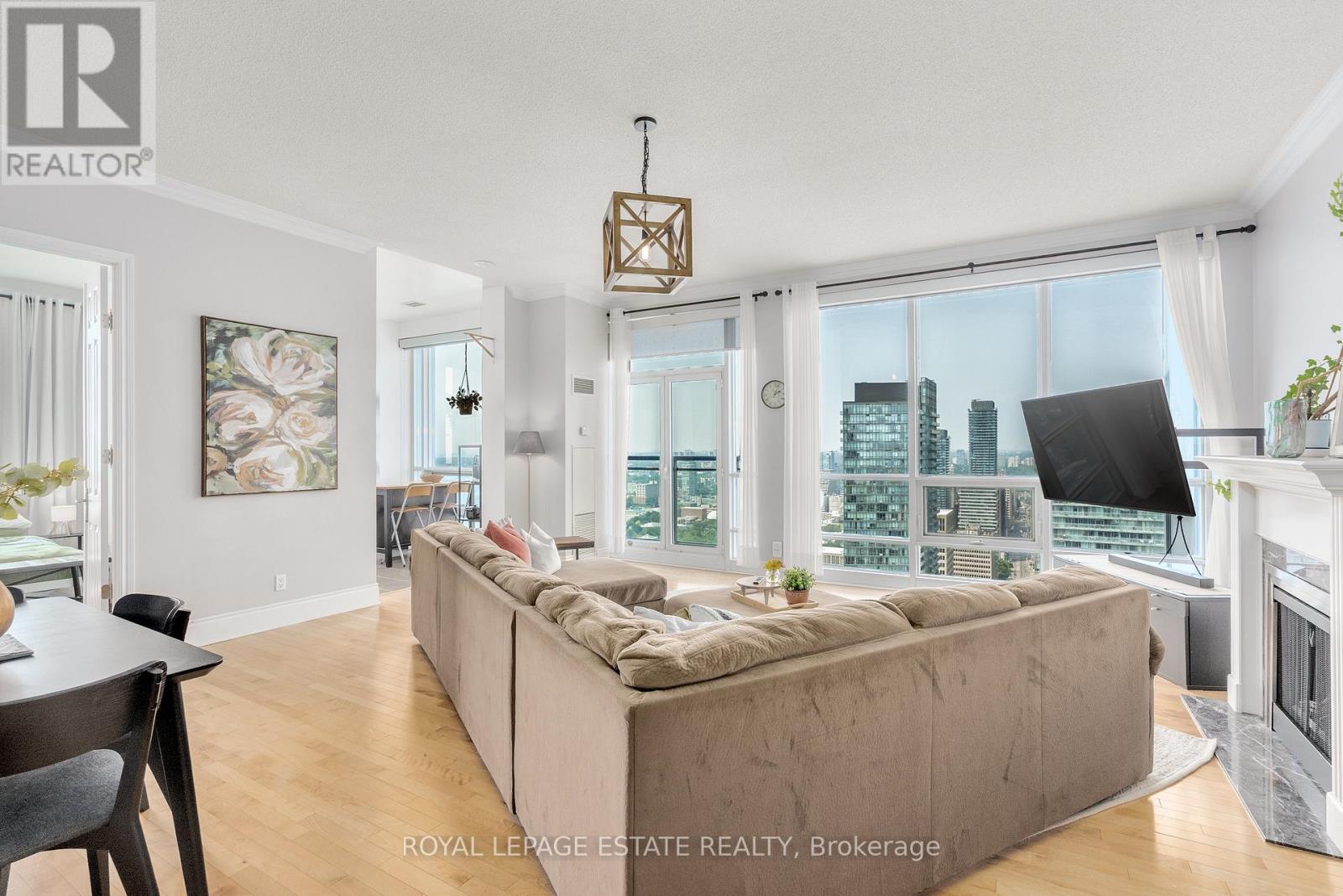 Photo 3 of Ph 06 763 Bay Street, Toronto ON